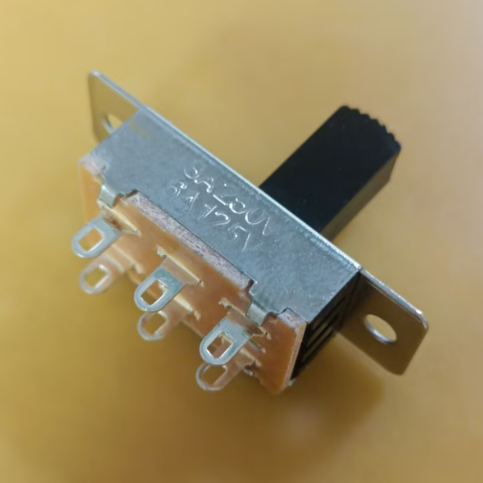 SS23E28